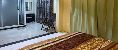 2 habitaciones, acceso a internet y ropa de cama