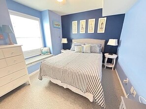 4 bedrooms, iron/ironing board, Internet