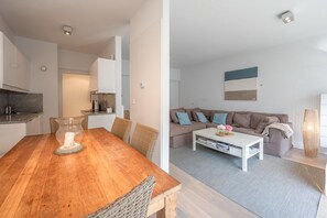 Smart TV - Apartment in Knokke-Heist near the Beach (KNOKKE-HEIST)