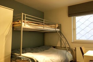 2 Schlafzimmer, Bügeleisen/Bügelbrett, Internetzugang
