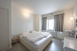 4 Schlafzimmer, Bügeleisen/Bügelbrett, kostenloses WLAN