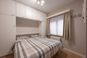 2 chambres, fer et planche à repasser, Wi-Fi gratuit