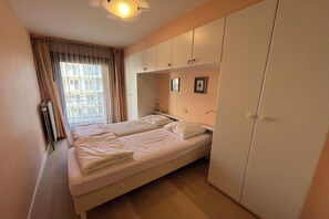 2 chambres, fer et planche à repasser, accès au Wi-Fi (inclus)