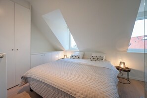 3 bedrooms, iron/ironing board, free WiFi