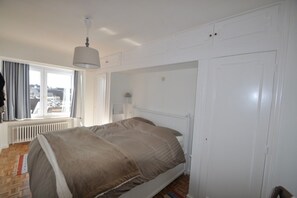 3 habitaciones, tabla de planchar con plancha y wifi gratis 