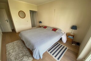 3 bedrooms, iron/ironing board, free WiFi