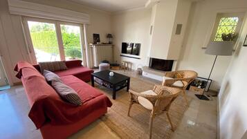 Smart-tv en een open haard