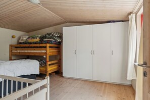4 bedrooms