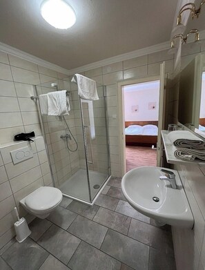 Handdoeken, zeep, shampoo, toiletpapier