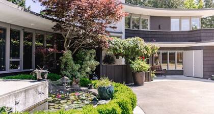 Westshore Pet Friendly Suite