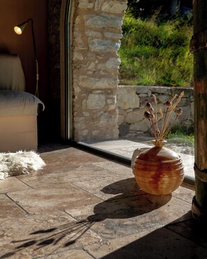 Interior - BORGO PARADISO-VENERE marvelous stone house overlooking Lake Garda. Pet Friendly (Lombardia)