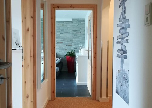 Ferienwohnung 'Am Silberg' mit Bergblick, privater Terrasse und Wi-Fi