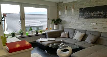 Appartement 'Am Silberg' avec vue sur la montagne, terrasse privée et Wi-Fi