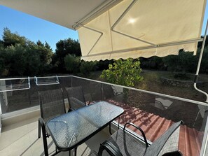 Classic Apartment, Courtyard View | Terrace/patio - Makis House (Sithonia)