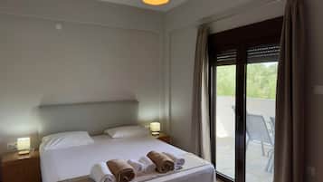 2 bedrooms, in-room safe, blackout curtains, free WiFi