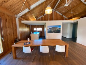 Interior - Holiday Home 'Sonnenchalet' with Lake View, Shared Terrace and Wi-Fi (Bodman-Ludwigshafen)