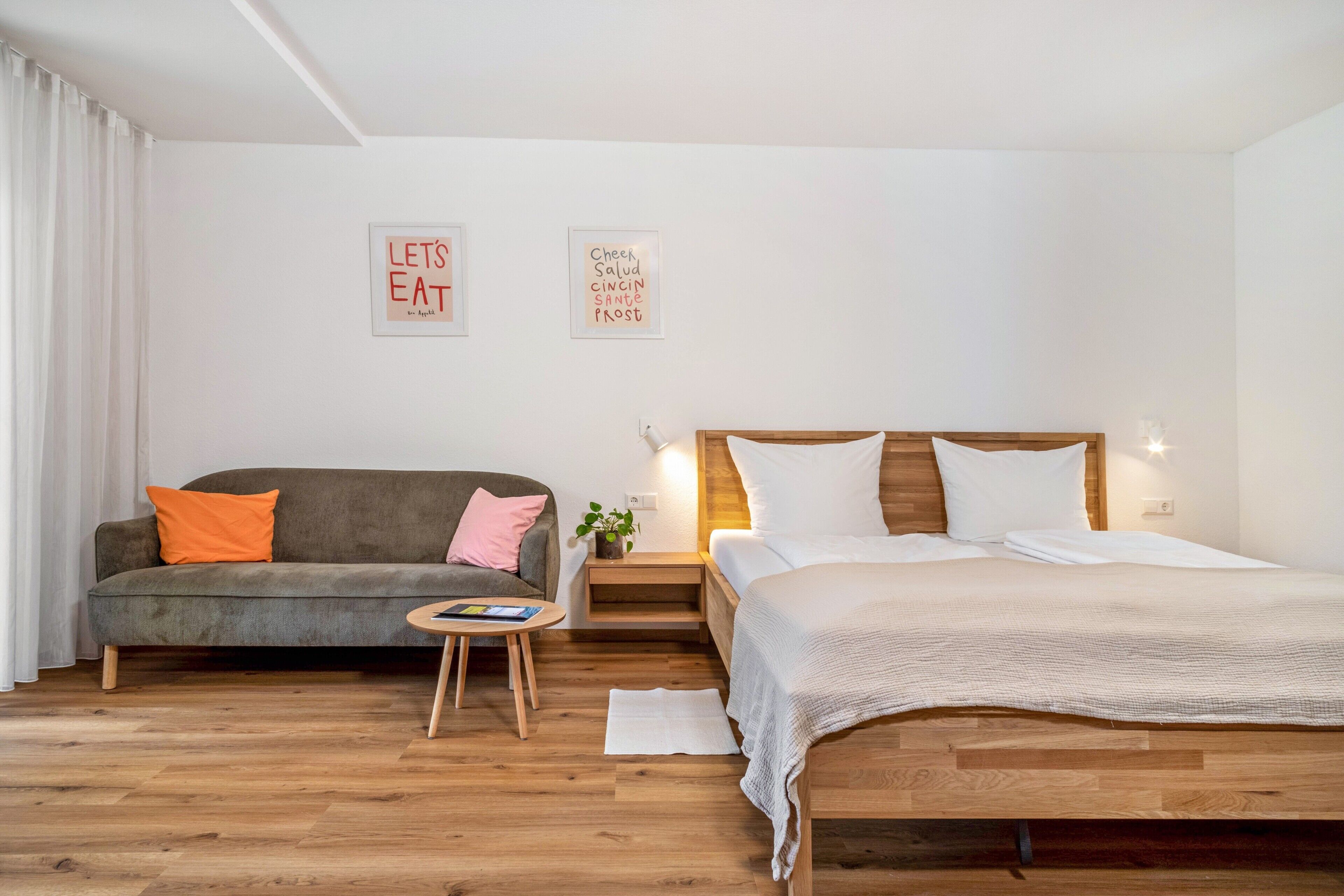1 bedroom, free WiFi, bed sheets