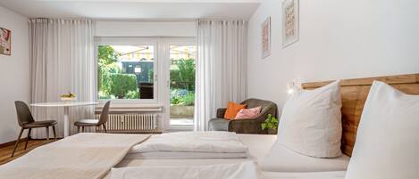 1 quarto, Wi-Fi de cortesia, roupa de cama