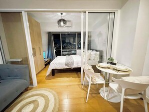 1 bedroom, WiFi, bed sheets