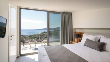 1 phòng ngủ, bàn, phòng cách âm, bàn ủi/dụng cụ ủi quần áo