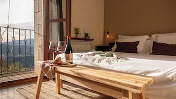 Standard Double Room, Mountain View | Free WiFi