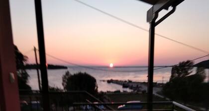 Nikolas House Beside the sea Next to Lefkada