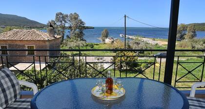 Nikolas House Beside the sea Next to Lefkada