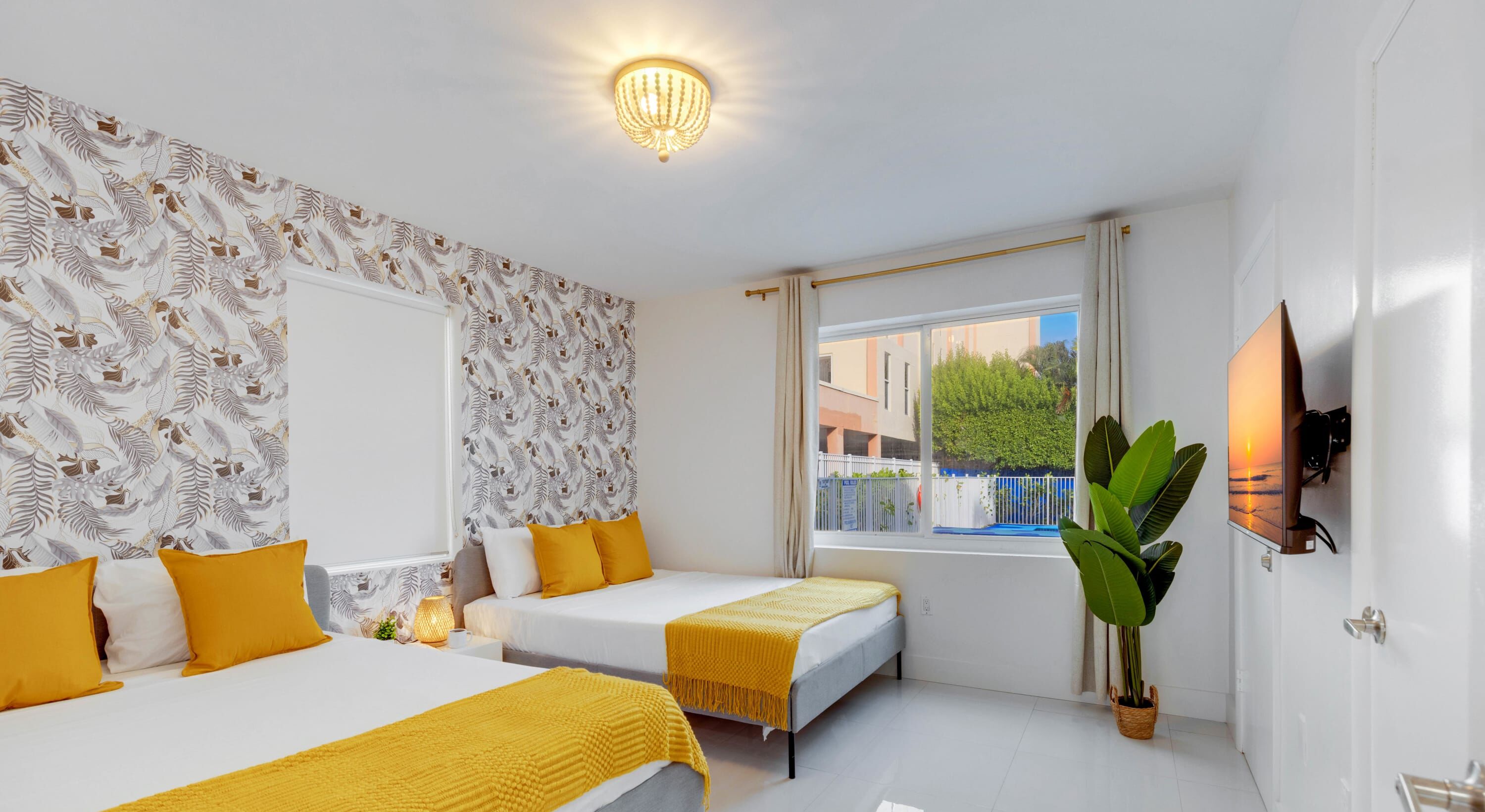 2 bedrooms, desk, iron/ironing board, travel cot