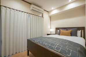 Classic House, Balcony