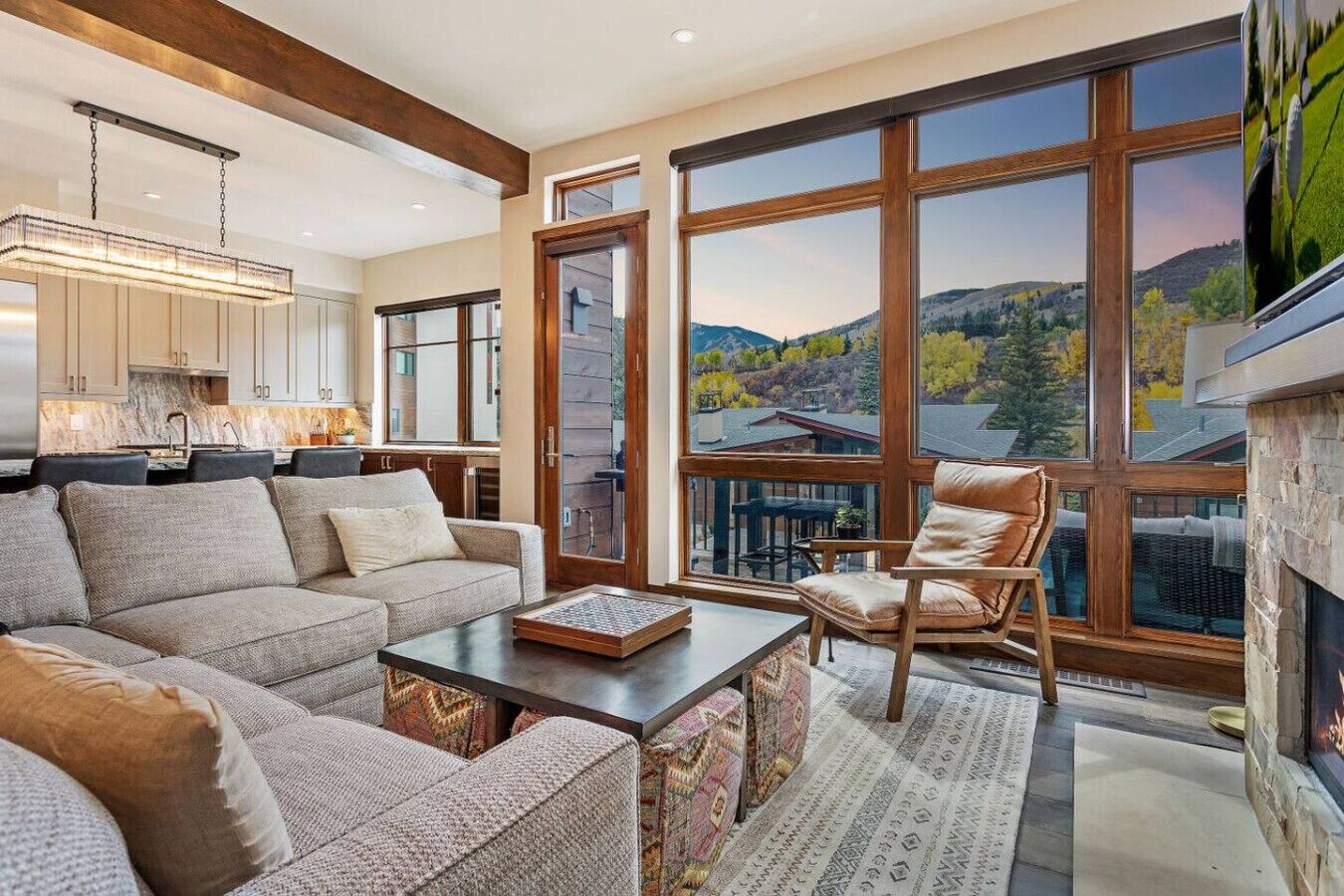 Televisión, chimenea