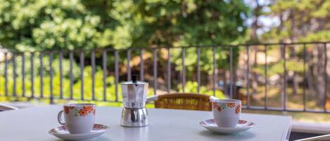 تناول الطعام بالخارج