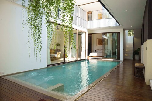 Tree O'clock Pool Villa - Phuket