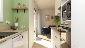 Réfrigérateur, micro-ondes, four, lave-vaisselle