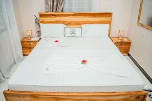 7 Schlafzimmer, Bügeleisen/Bügelbrett, WLAN, Bettwäsche