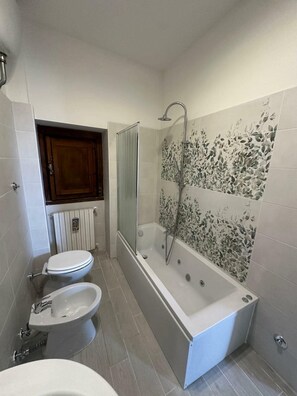 Eco-friendly toiletries, hair dryer, bidet, towels - Suspended in the village (Vitorchiano)