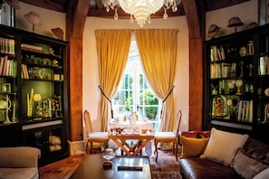 Chambre Luxe | Coin séjour