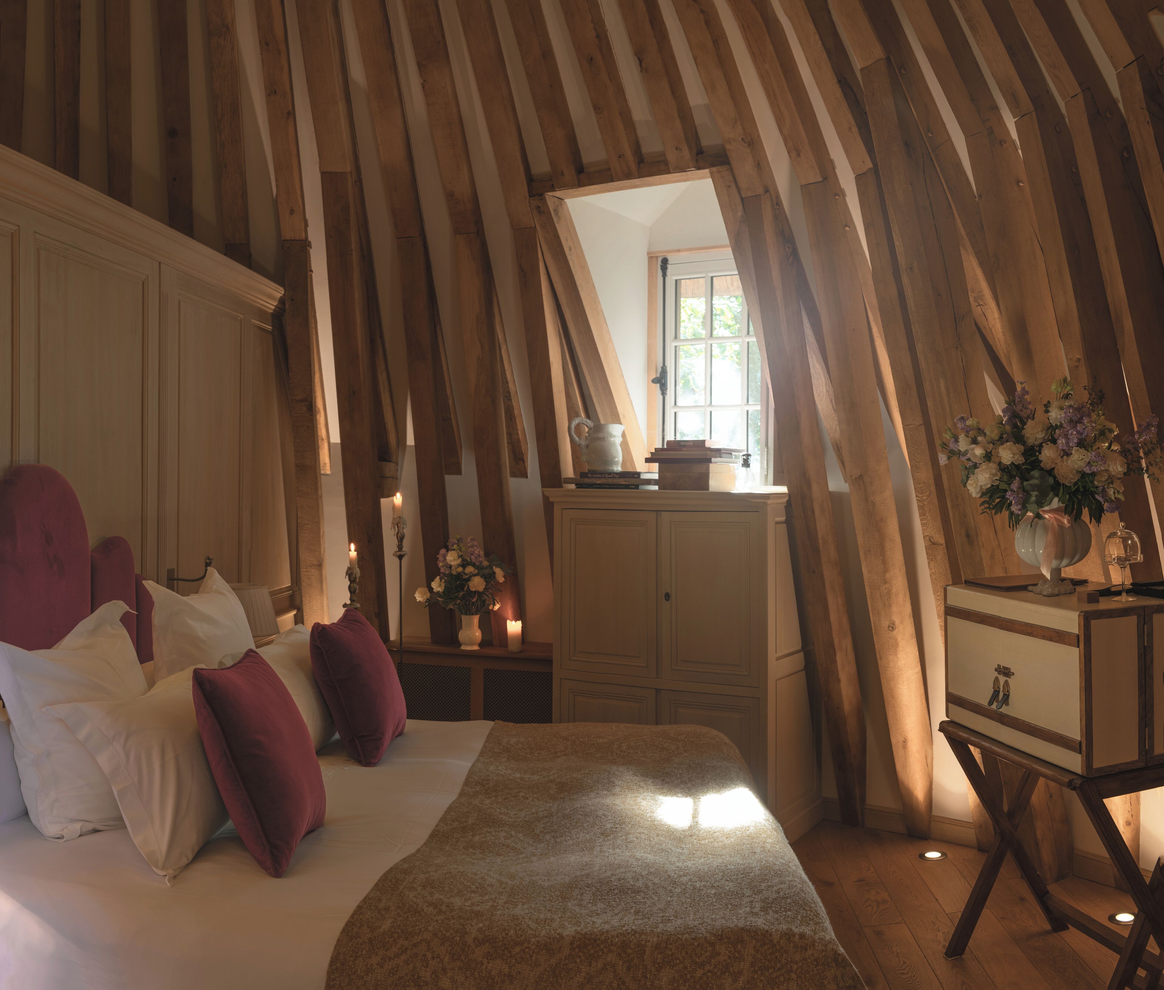 Quarto superluxo | Cofres nos quartos, quartos à prova de som, Wi-Fi de cortesia