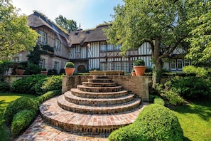 Villa Supérieure, vue jardin (Le Manoir) | Terrasse/Patio