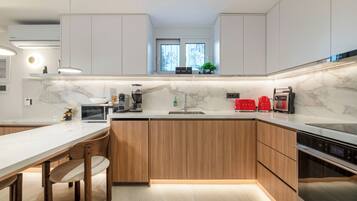 Standard Apartment, Garden View | Private kitchen | Full-sized fridge, microwave, oven, stovetop