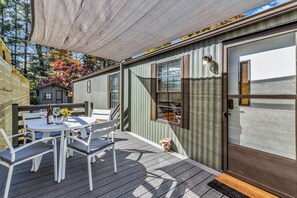 Terrace/patio - Groovy Guest House (Black Mountain)