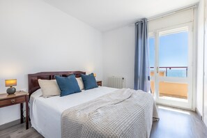 4 soverom, strykejern/-brett og sengetøy