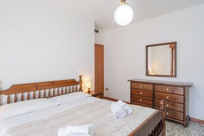 3 chambres, Wi-Fi gratuit, draps fournis