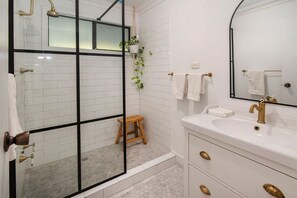Hair dryer, towels - The House - Dunsborough (Dunsborough)