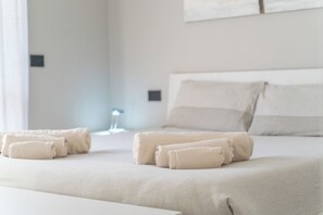 2 dormitoris, planxa i posts de planxar, wifi gratuïta i roba de llit