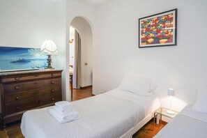 3 makuuhuonetta, ilmainen Wi-Fi, vuodevaatteet