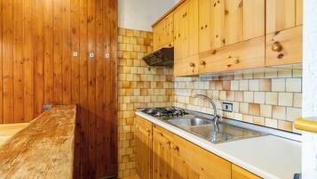 Réfrigérateur, plaque de cuisson