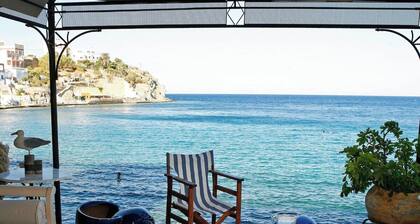 Seaside Neoclassical Property in Vaporia Ermoupoli