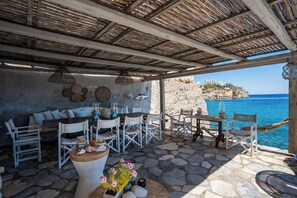 Apartment, Smoking - Seaside Neoclassical Property in Vaporia Ermoupoli (Syros)