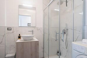 Shower, hair dryer, bidet, towels - Residence San Rocco - Appartmento tre Signori (Cremeno)