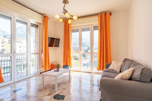 Spacious bright apartment with panoramic views